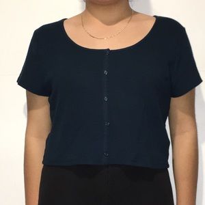 Short sleeve crop top